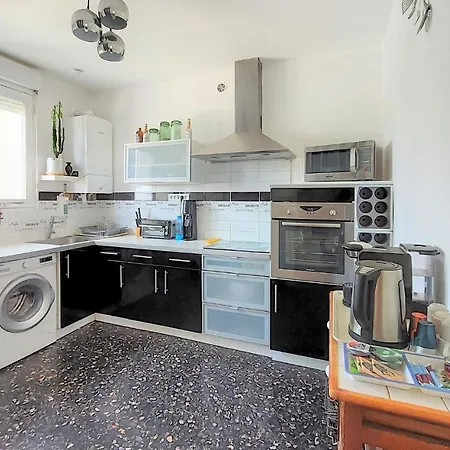 Stunning In With Wifi And 2 Bedrooms Daire Troyes