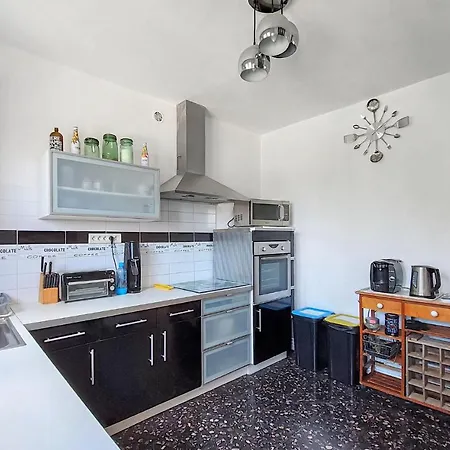 Stunning In With Wifi And 2 Bedrooms Daire *